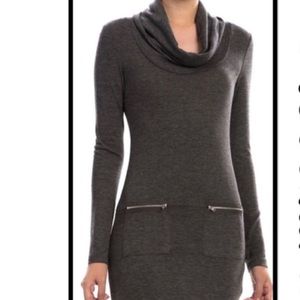 SWEATER TUNIC SIZE LARGE EUC - FREE LEGGINGS!